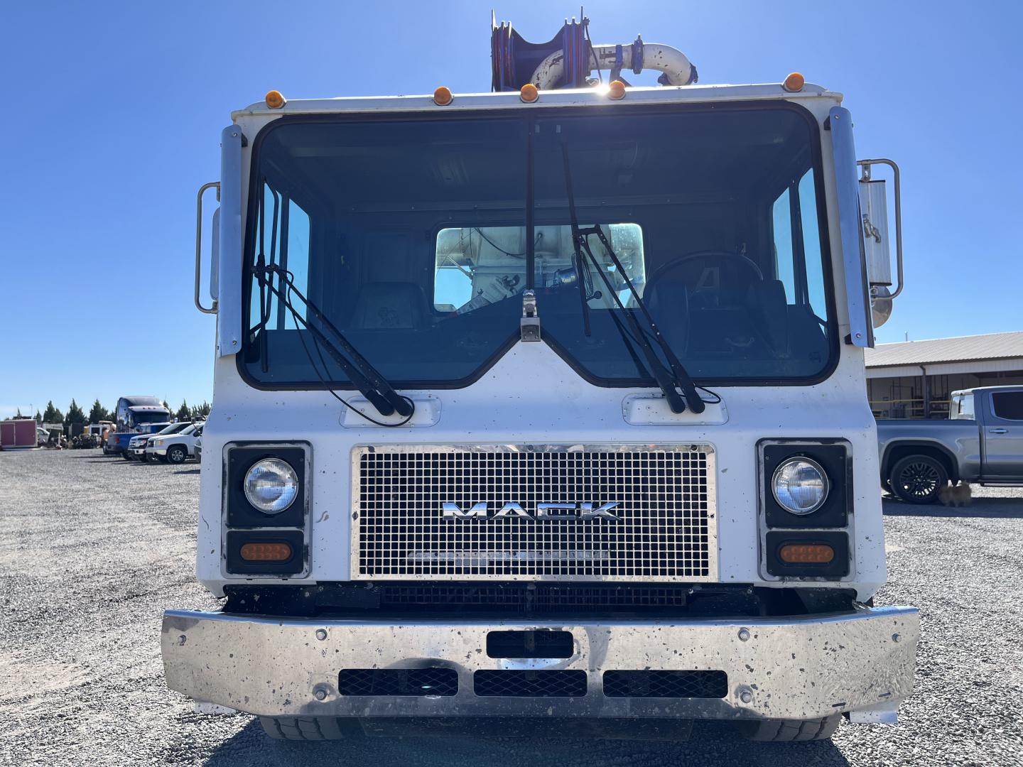 ./imagenes/INVOICE/2019/18014/AMION MAC 242 CON BOMBA DE CONCRETO PUTZMEISTER Z (25).JPG